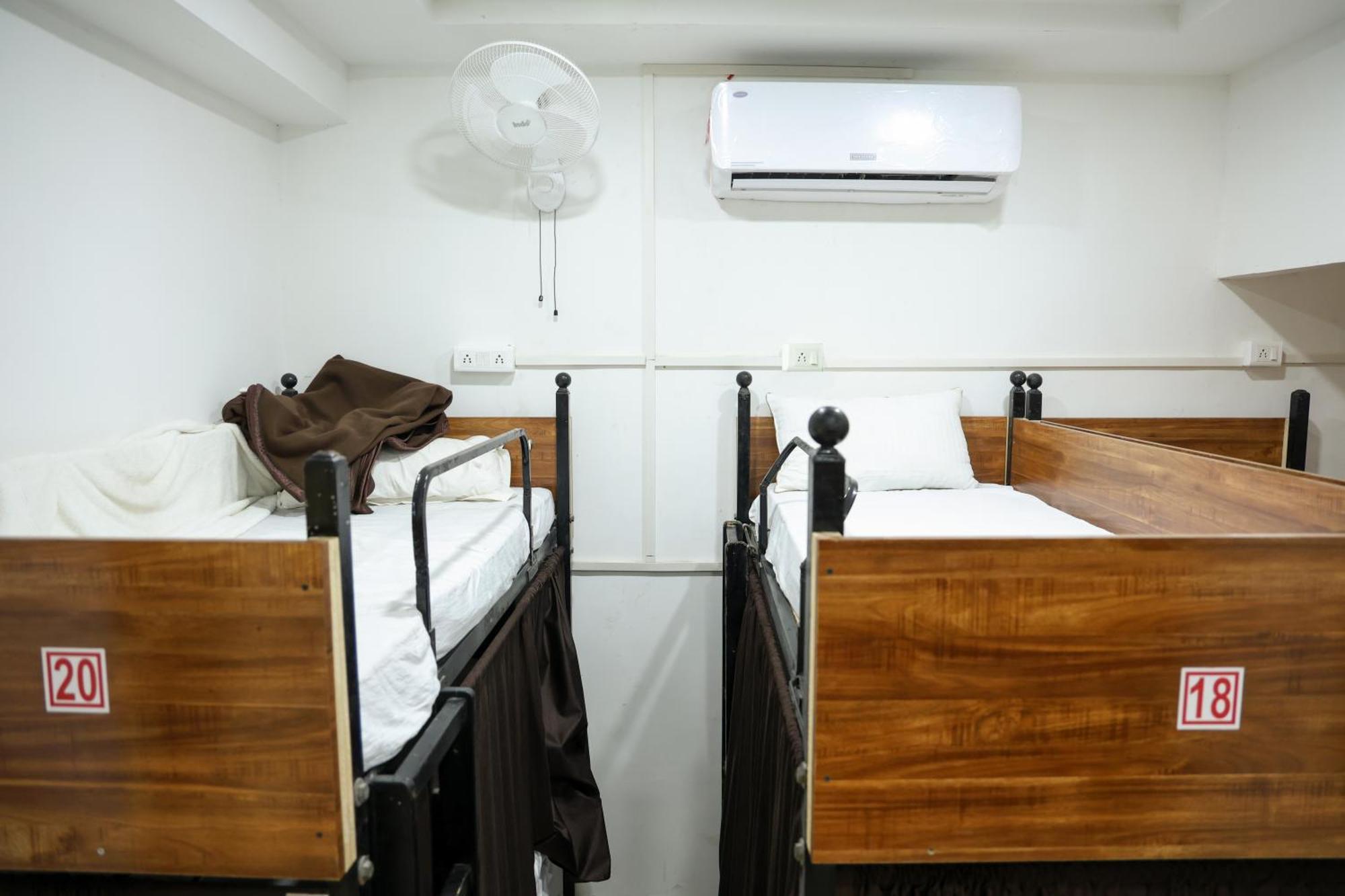 Hotel Aaram Kalupur アーメダバード エクステリア 写真