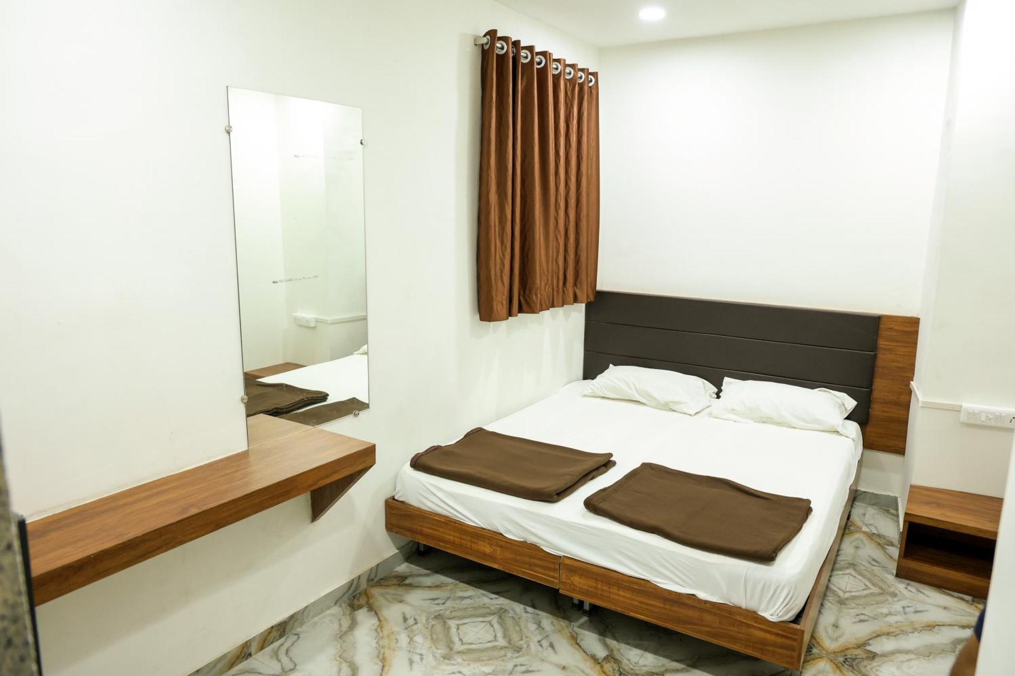 Hotel Aaram Kalupur アーメダバード エクステリア 写真