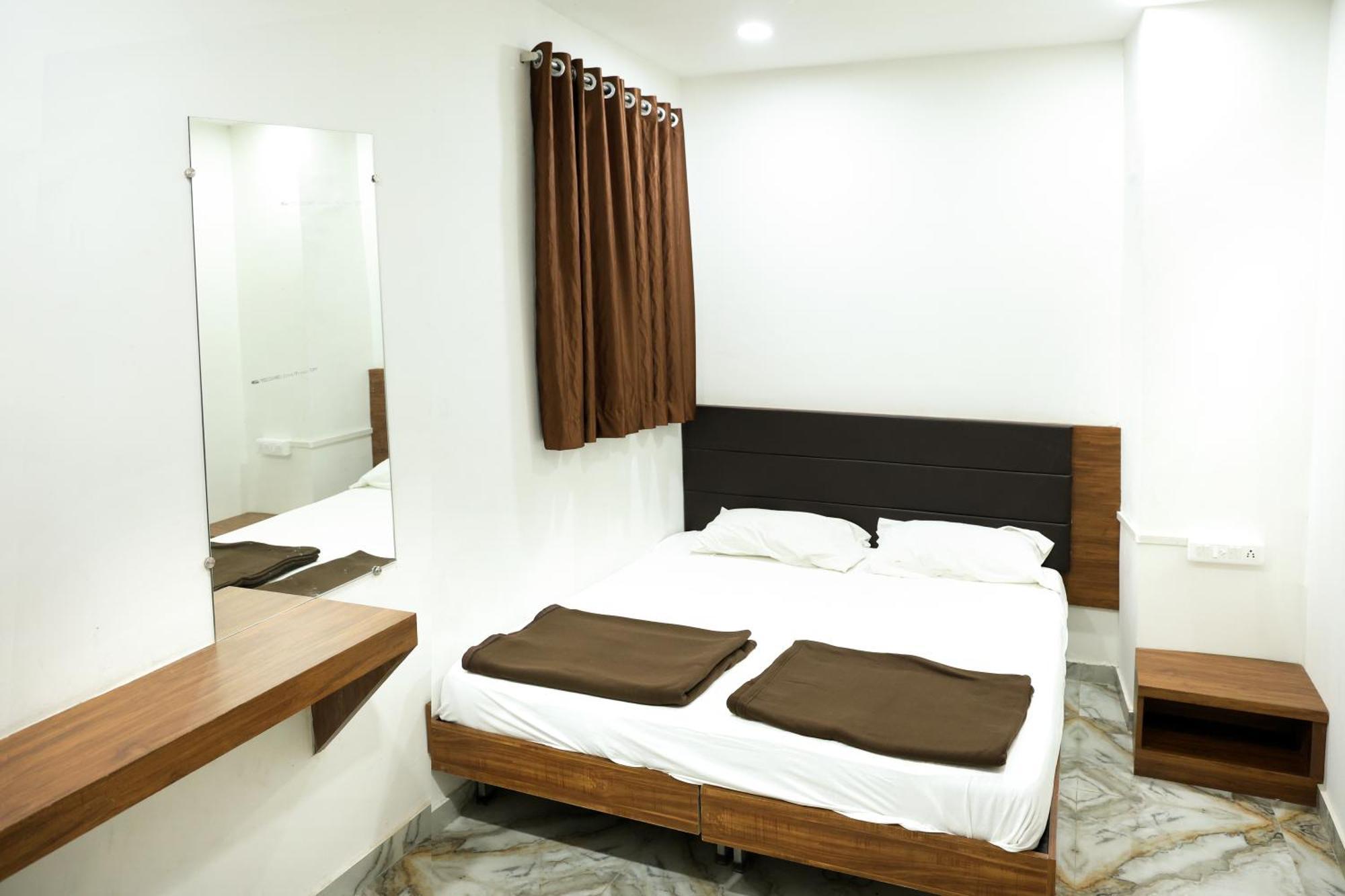Hotel Aaram Kalupur アーメダバード エクステリア 写真