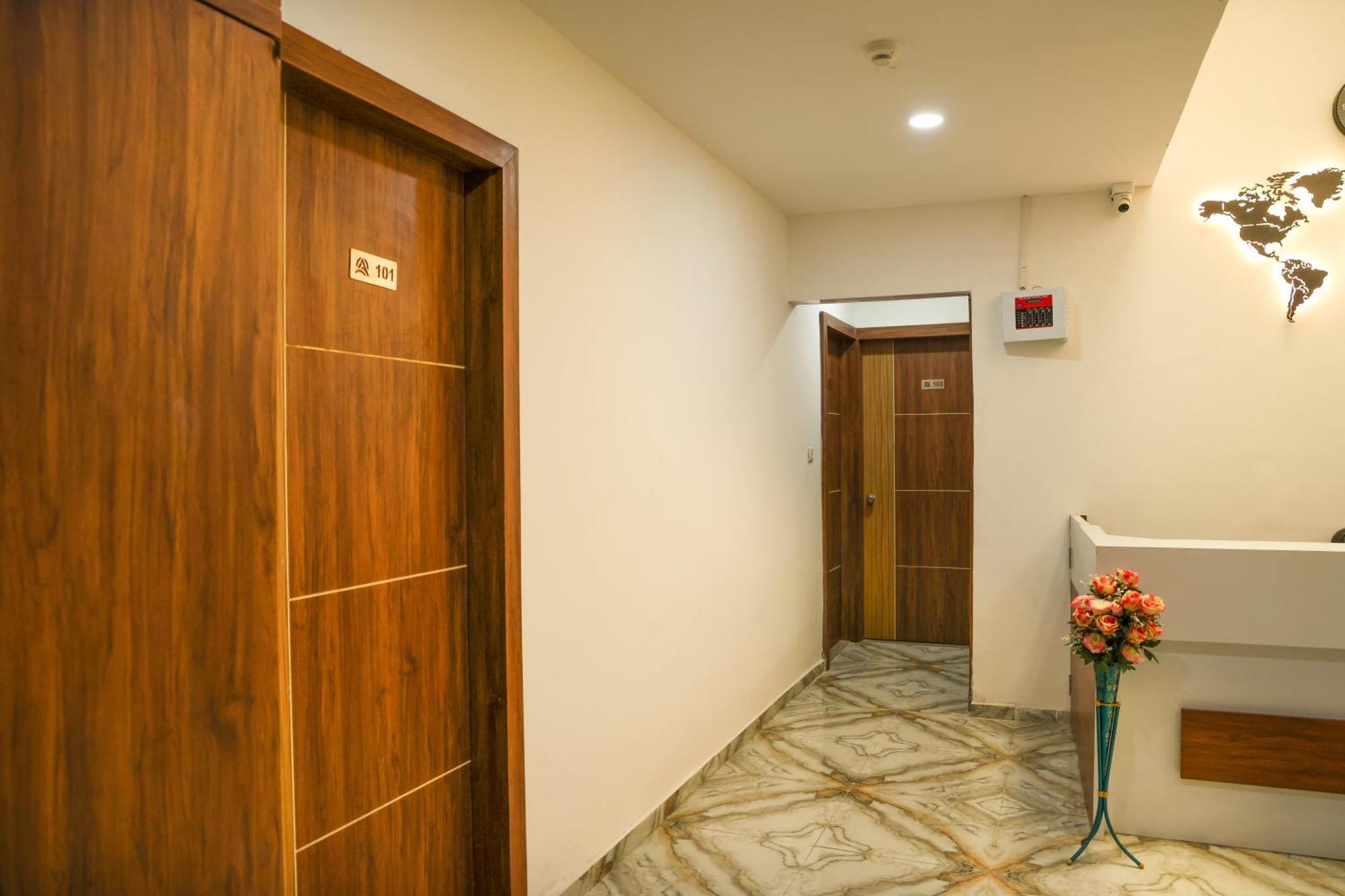 Hotel Aaram Kalupur アーメダバード エクステリア 写真