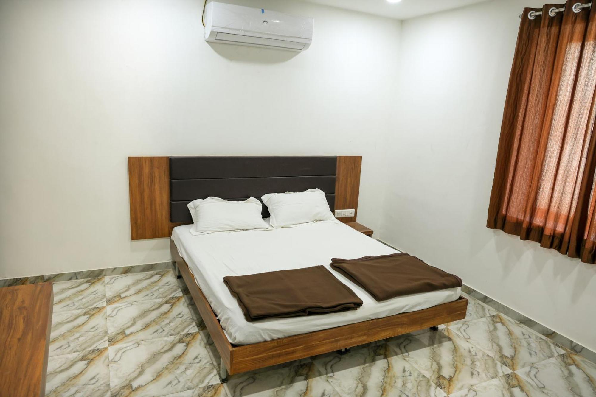 Hotel Aaram Kalupur アーメダバード エクステリア 写真