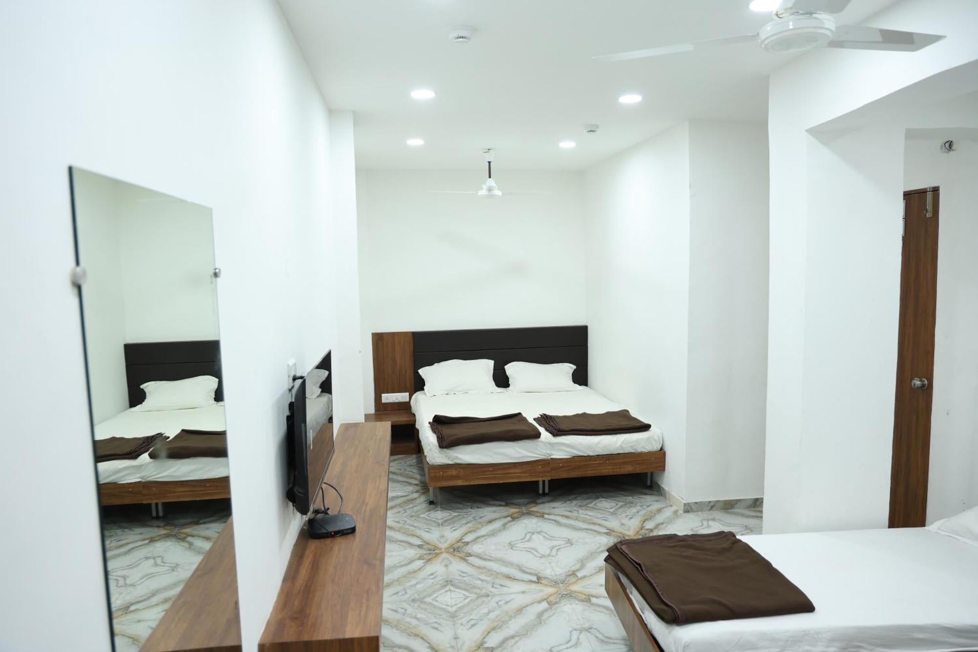 Hotel Aaram Kalupur アーメダバード エクステリア 写真