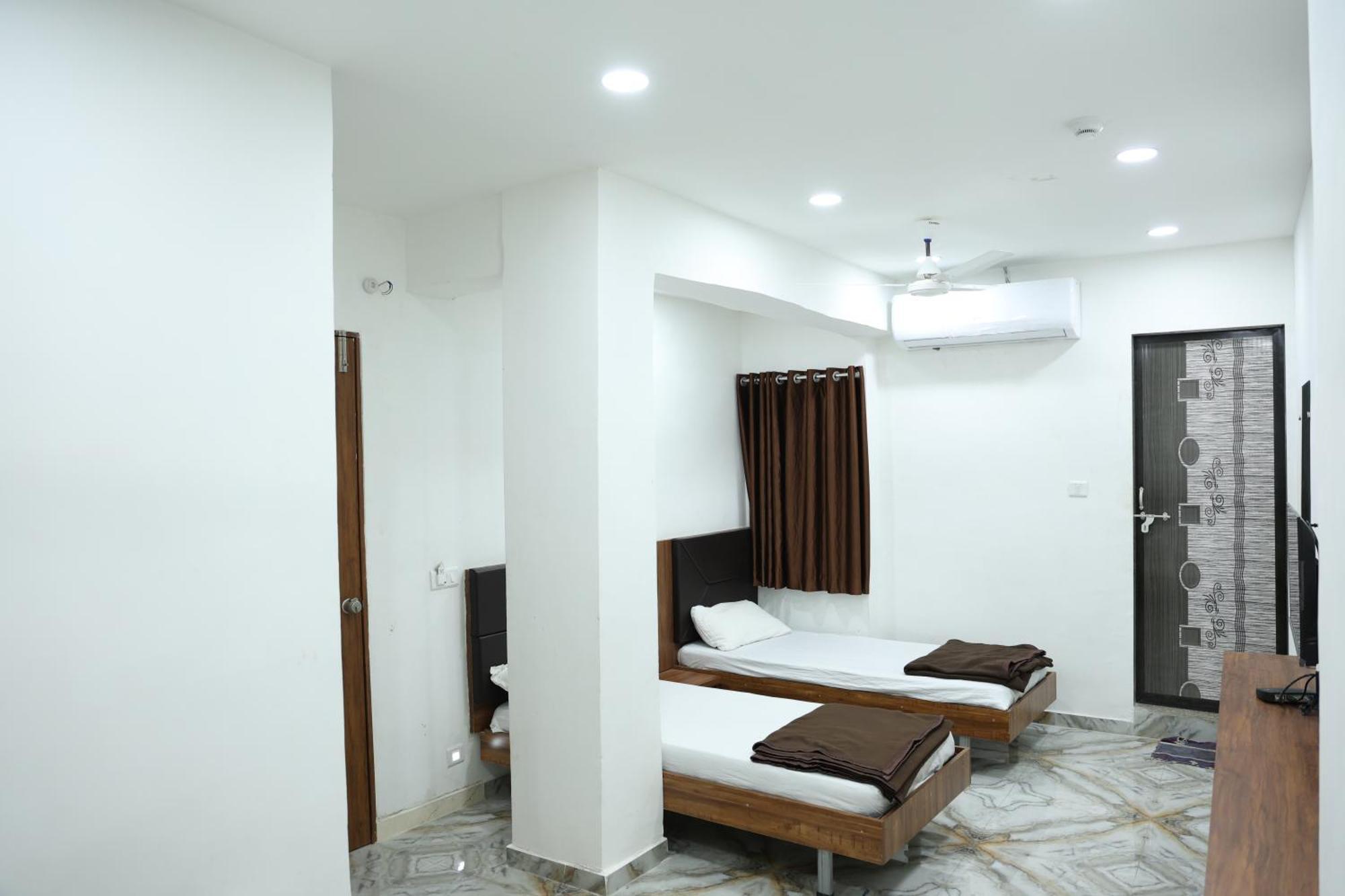 Hotel Aaram Kalupur アーメダバード エクステリア 写真