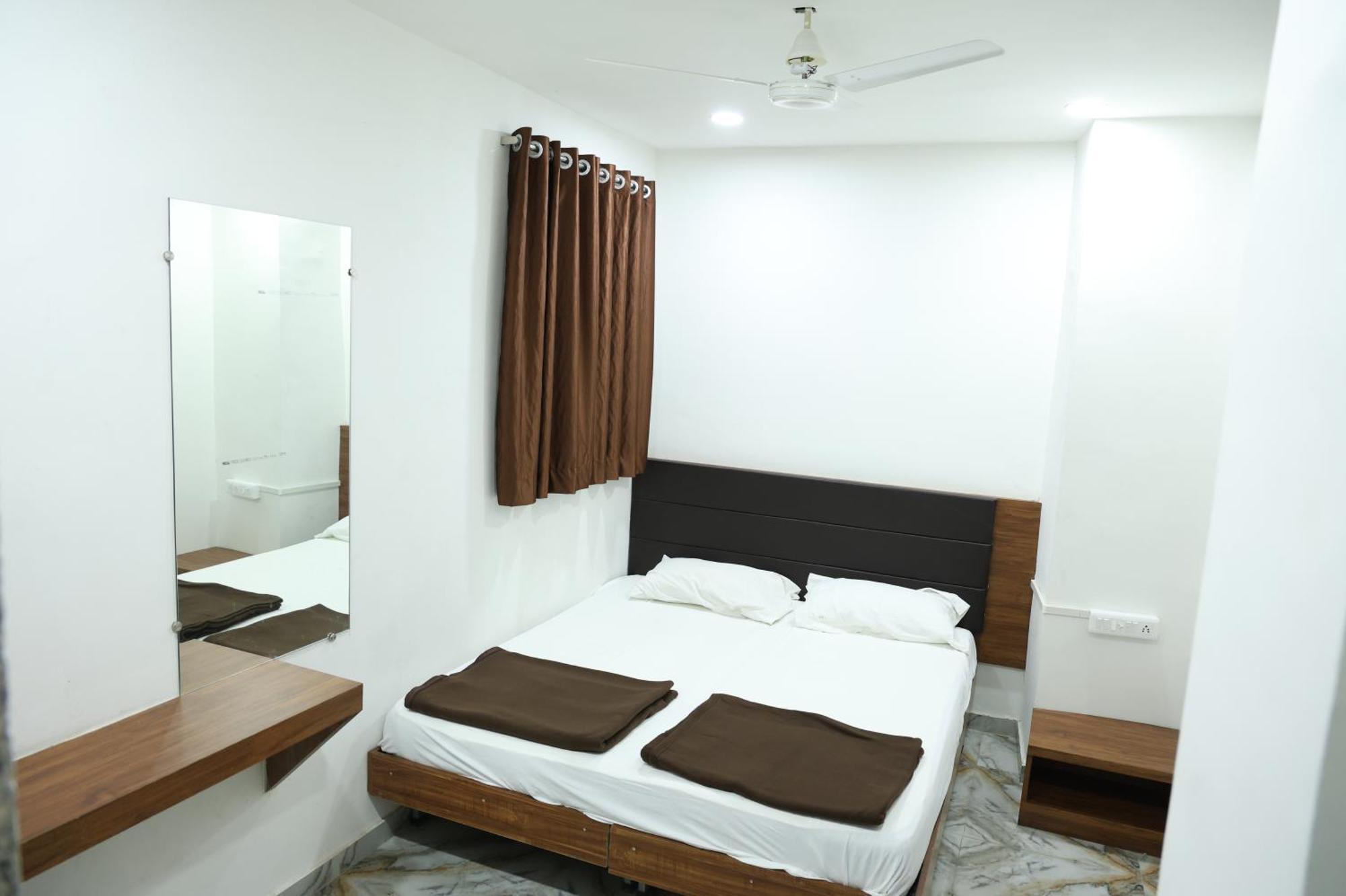 Hotel Aaram Kalupur アーメダバード エクステリア 写真